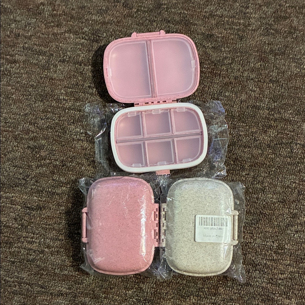 Portable makeup/accessories organizers